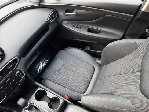 Used 2019 Hyundai Santa Fe SEL FWD image 17