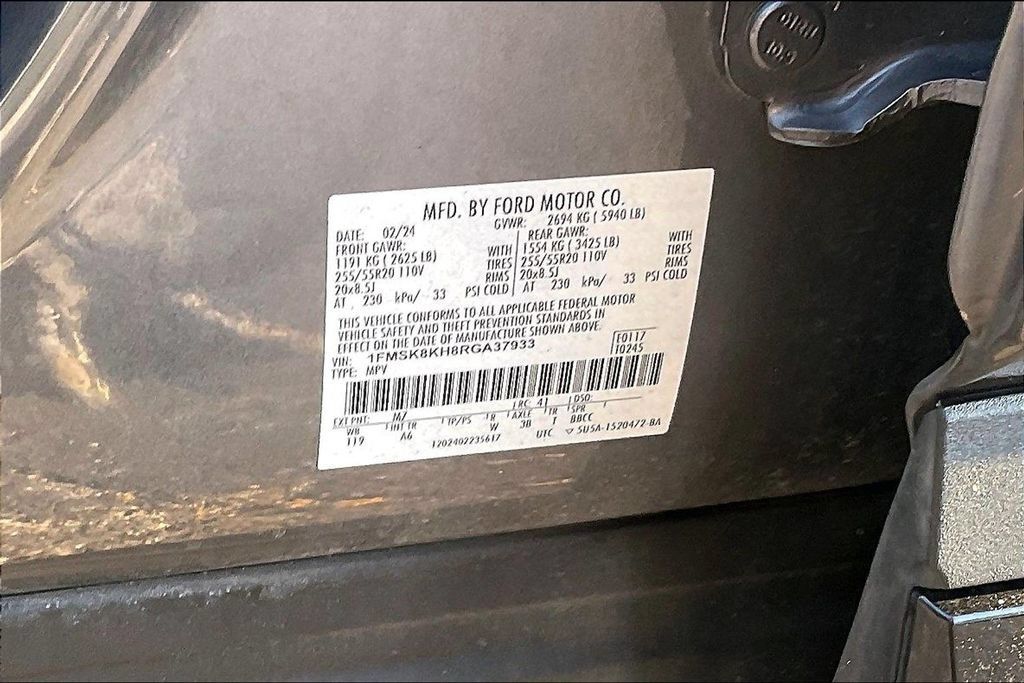 Used 2024 Ford Explorer ST-Line w/ Class IV Trailer Tow Package AWD/4WD image 34