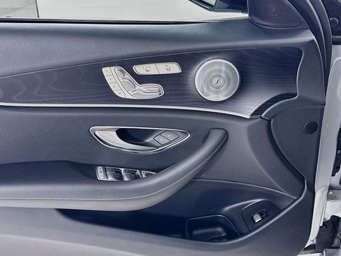 Used 2020 Mercedes-Benz E 350 Sedan image 19
