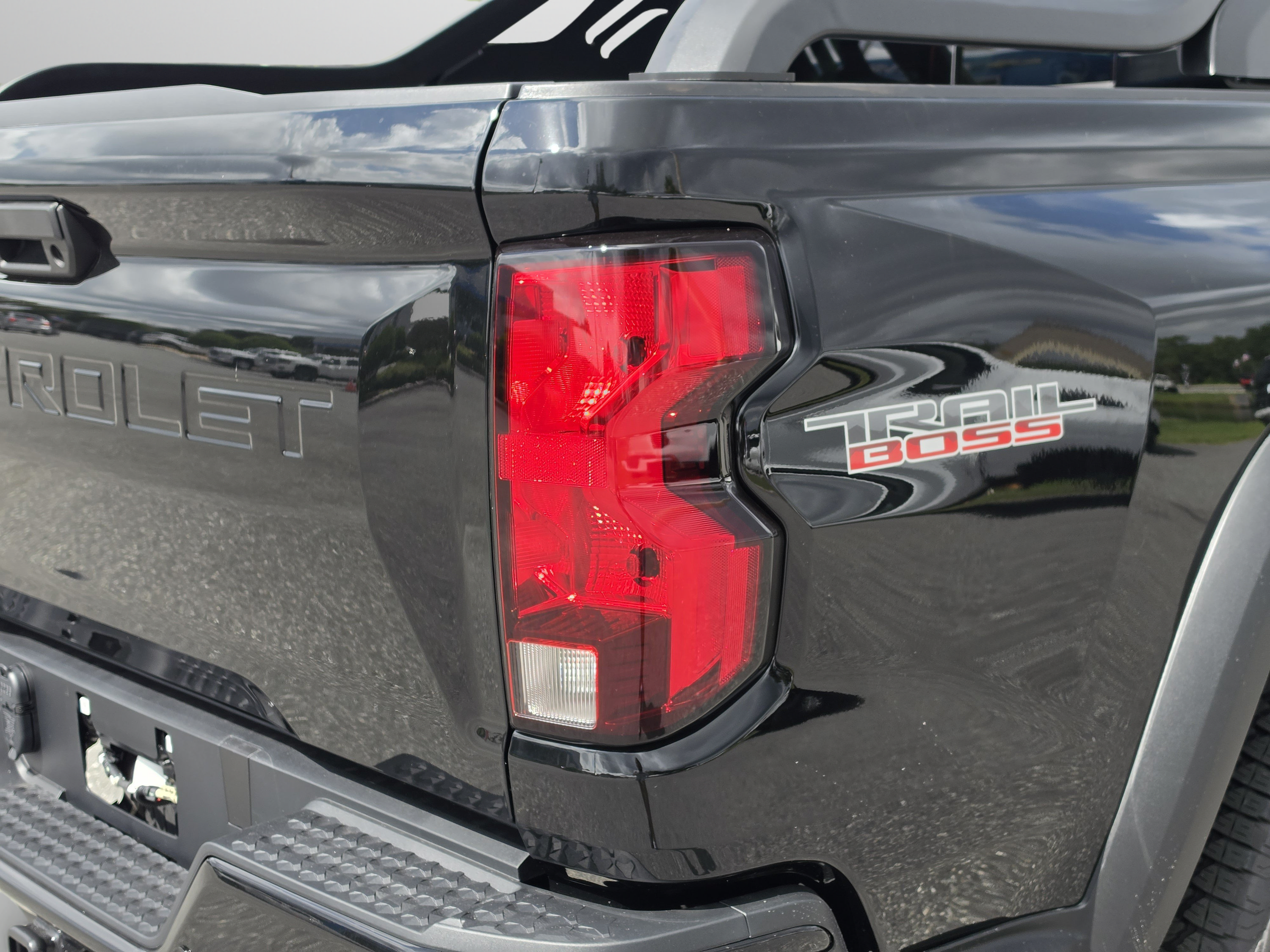 New 2026 Chevrolet Colorado Trail Boss w/ Midnight Edition AWD/4WD image 14