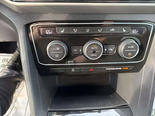 Certified 2022 Volkswagen Atlas Cross Sport SE AWD/4WD image 13