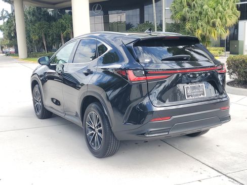 Used 2025 Lexus NX 250 FWD w/ Towing Package (2000 Lbs) image 8