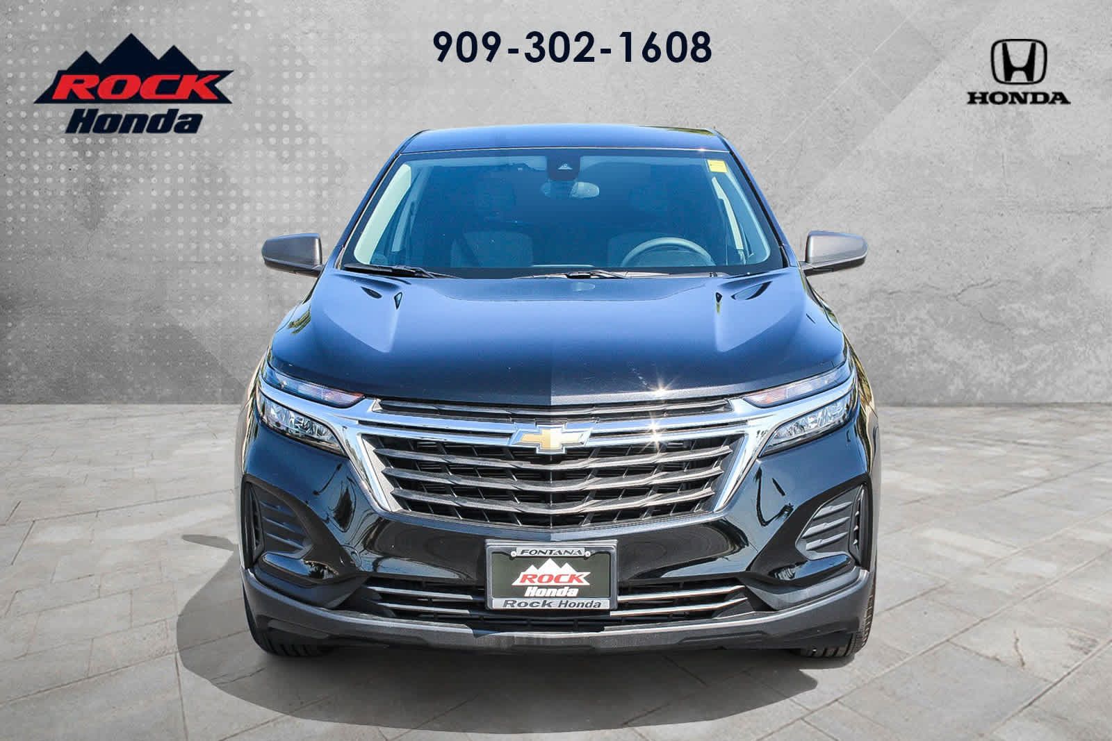 Used 2023 Chevrolet Equinox LS FWD image 2