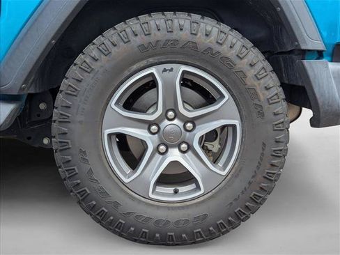 Used 2019 Jeep Wrangler Sport AWD/4WD image 9