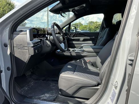 New 2026 Cadillac Escalade IQ Sport 1 w/ LPO, ONYX Package image 17