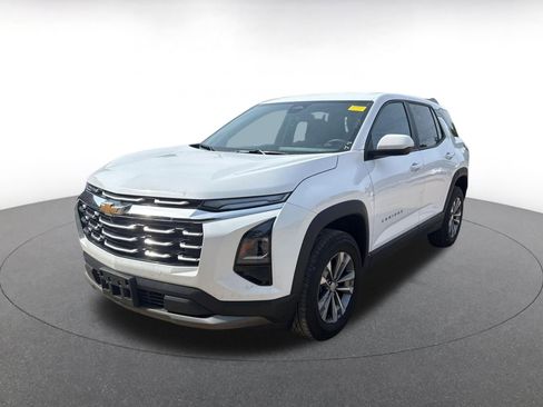 Used 2025 Chevrolet Equinox LT FWD image 8