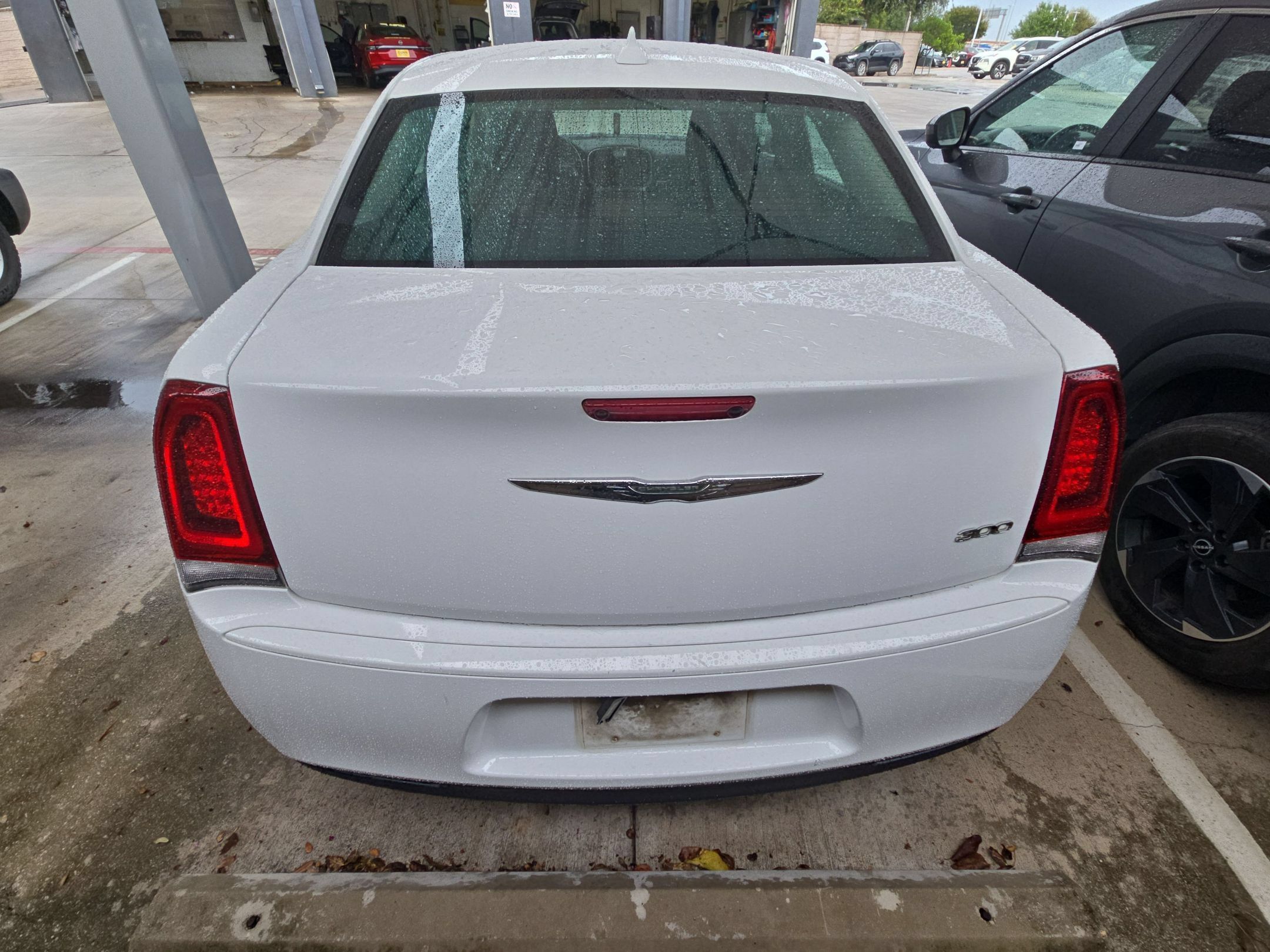 Used 2019 Chrysler 300 Touring w/ Sport Appearance Package RWD image 3