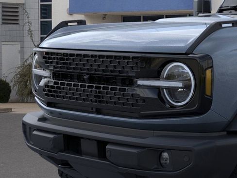 New 2025 Ford Bronco Outer Banks w/ Black Appearance Package image 19