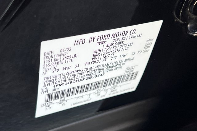 Used 2023 Ford Explorer XLT w/ Equipment Group 202A AWD/4WD image 34
