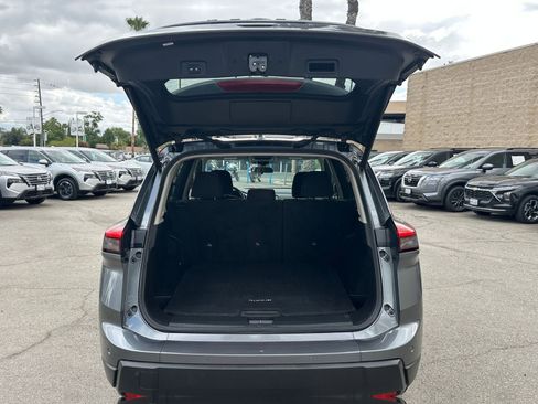 Used 2025 Nissan Rogue SV AWD/4WD image 33