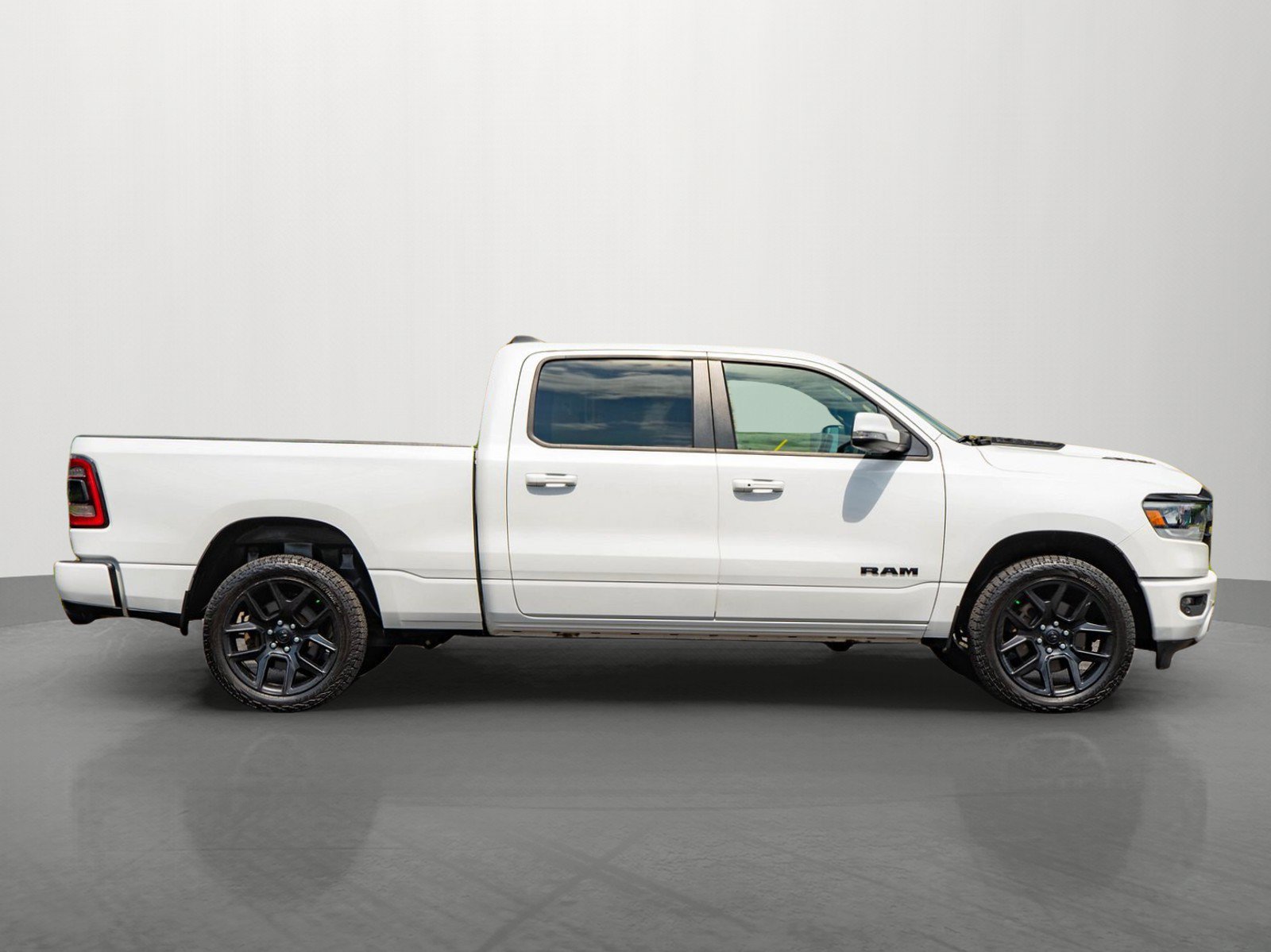 Used 2020 RAM 1500 Sport w/ Leather & Sound Group AWD/4WD image 8