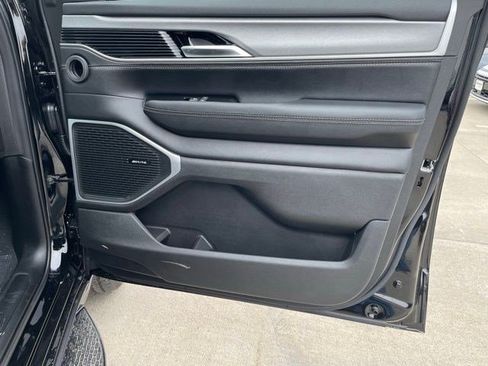 New 2026 Jeep Grand Wagoneer 4WD w/ 8-Passenger Seating Package image 10