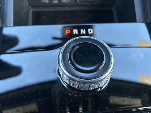 Used 2025 Jeep Grand Cherokee Laredo X w/ Luxury Tech Group I image 22