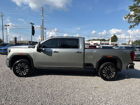 Used 2026 GMC Sierra 2500 Denali Ultimate w/ Max Trailering Package AWD/4WD image 9