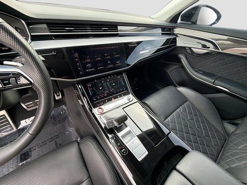 Used 2023 Audi S8 4.0T image 28
