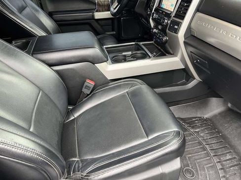 Used 2019 Ford F250 Lariat w/ Lariat Ultimate Package AWD/4WD image 21