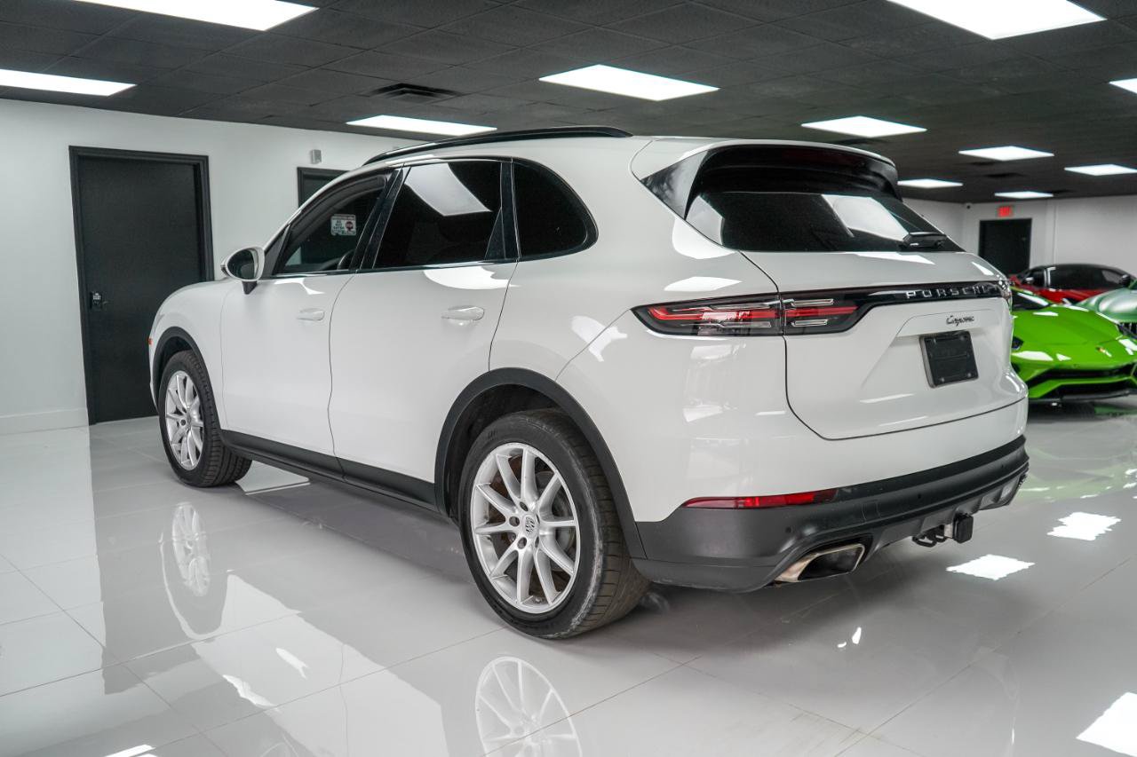 Used 2021 Porsche Cayenne AWD/4WD image 3