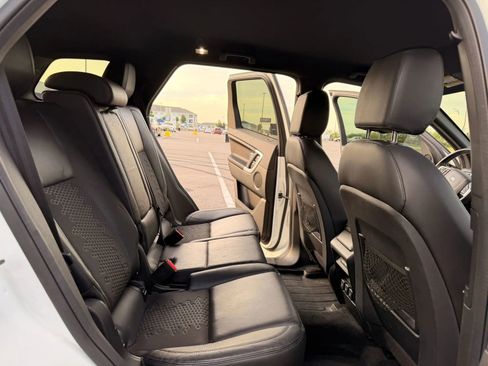 Used 2018 Land Rover Discovery Sport SE AWD/4WD image 14