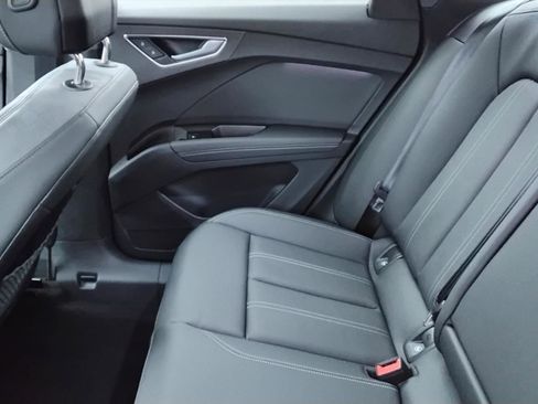 Certified 2025 Audi Q4 e-tron Premium w/ Convenience Package image 18