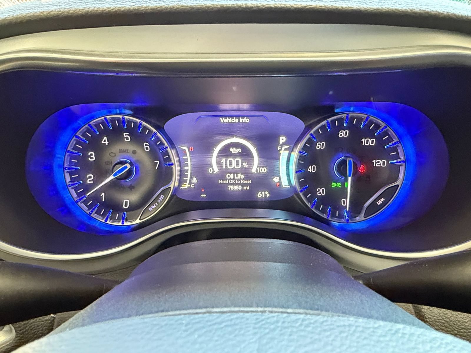 Used 2025 Chrysler Pacifica Limited FWD image 43