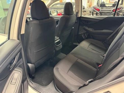 Used 2022 Subaru Outback AWD/4WD image 11