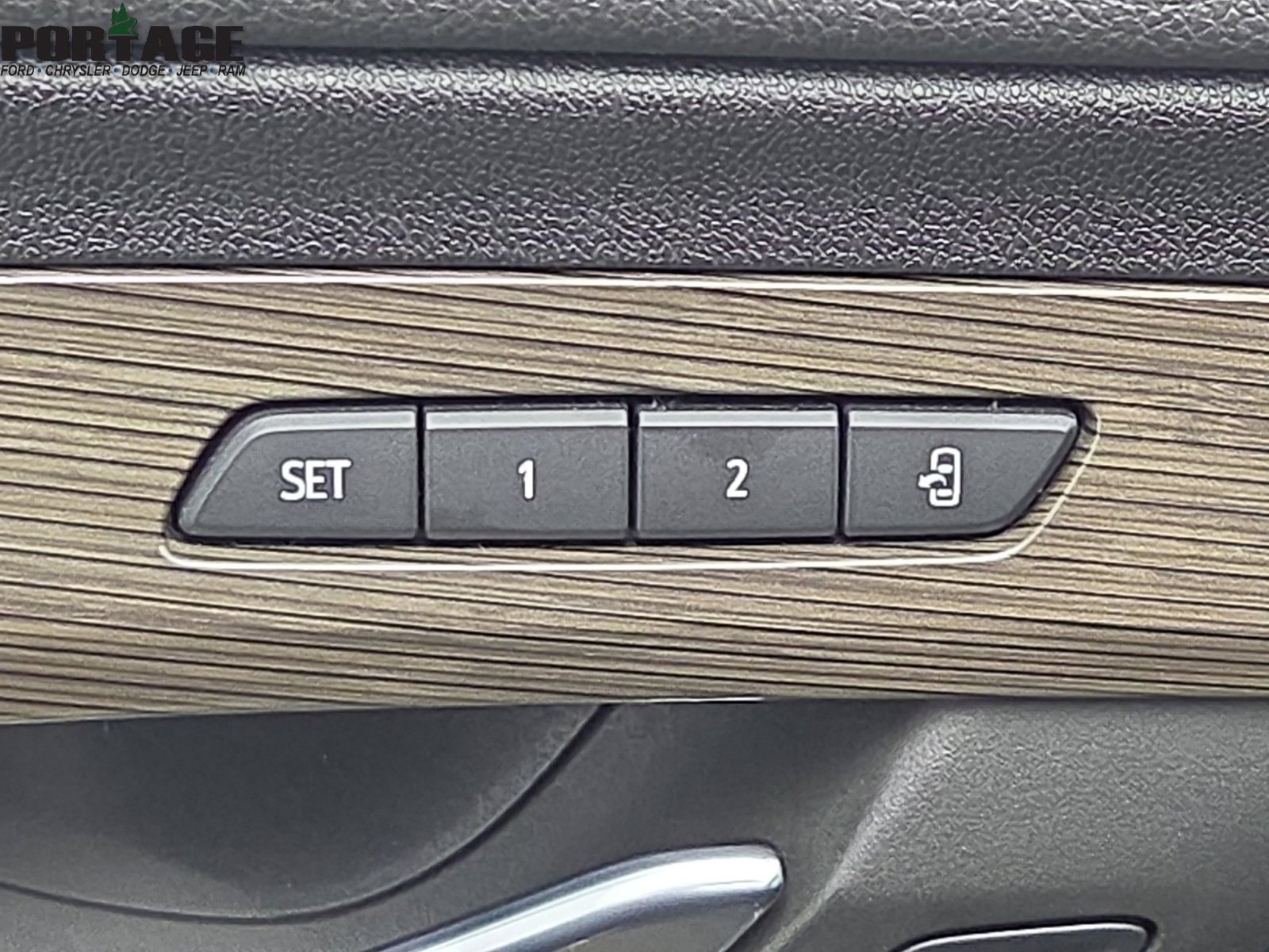Used 2023 GMC Terrain Denali w/ LPO, Floor Liner Package AWD/4WD image 17