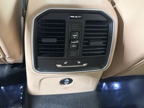 Certified 2026 Porsche Macan AWD/4WD image 20
