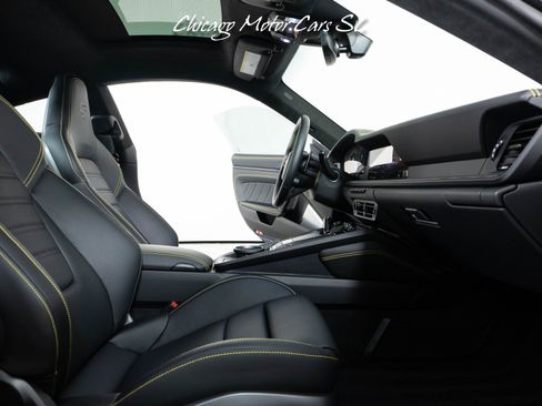 Used 2026 Porsche 911 GTS image 39