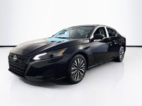 New 2026 Nissan Altima 2.5 SV FWD image 2