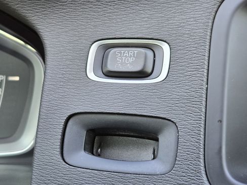 Used 2016 Volvo V60 T5 Premier image 32