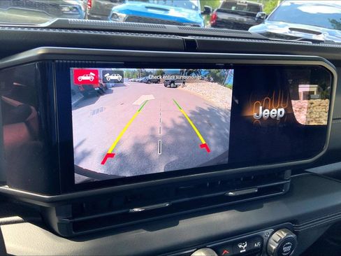 Certified 2024 Jeep Wrangler Unlimited Sahara w/ Technology Group AWD/4WD image 24