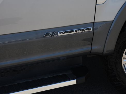 Used 2022 Ford F250 Lariat w/ Lariat Ultimate Package AWD/4WD image 6