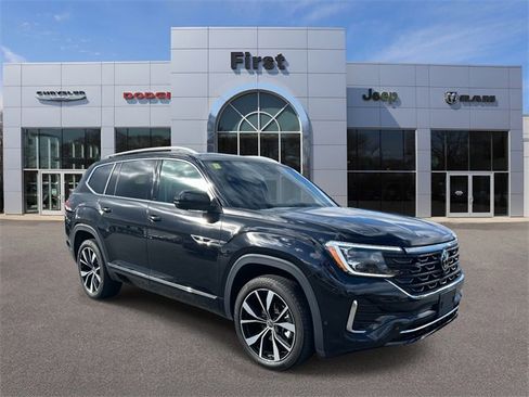 Used 2024 Volkswagen Atlas SEL Premium R-Line image 1