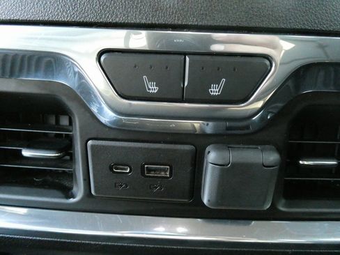 Used 2019 GMC Sierra 1500 SLT w/ SLT Premium Package image 19