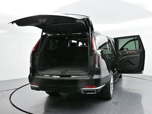 Certified 2023 Cadillac Escalade ESV Premium Luxury image 50