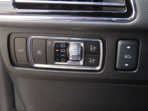 Used 2024 Lincoln Navigator Premiere AWD/4WD image 26