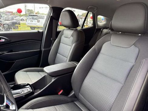 New 2026 Chevrolet Trax LT w/ Driver Confidence Package FWD image 10