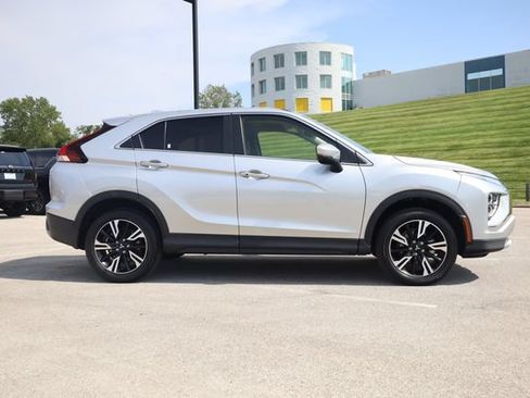 Used 2025 Mitsubishi Eclipse Cross SE AWD/4WD image 3