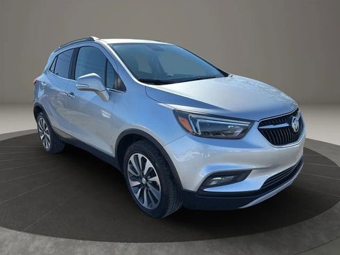 Used 2018 Buick Encore Essence image 3