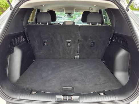 Used 2022 Ford Escape SE AWD/4WD image 9