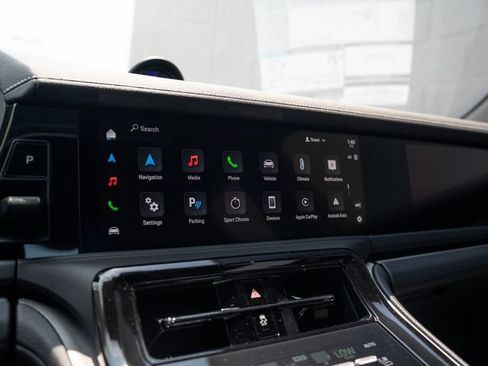 Certified 2025 Porsche Panamera 4 AWD/4WD image 25