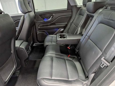 Used 2022 Lincoln Corsair AWD w/ Premium Package image 23