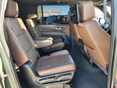Certified 2024 Chevrolet Suburban High Country image 22