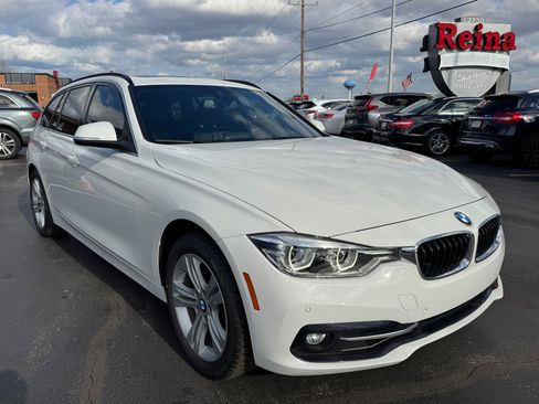 Used 2019 BMW 330i xDrive Wagon w/ Premium Package image 35