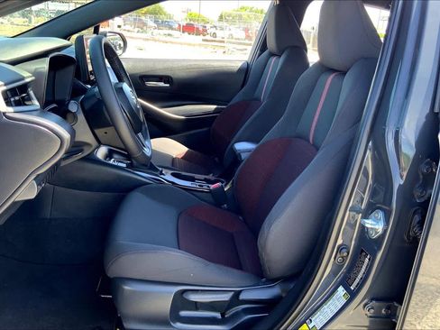 Used 2024 Toyota Corolla SE image 8