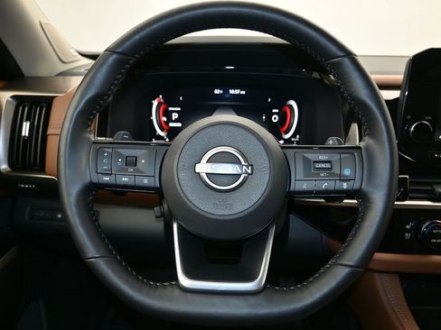 Certified 2023 Nissan Pathfinder Platinum image 14