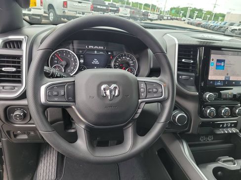 New 2026 RAM 1500 Express AWD/4WD image 16