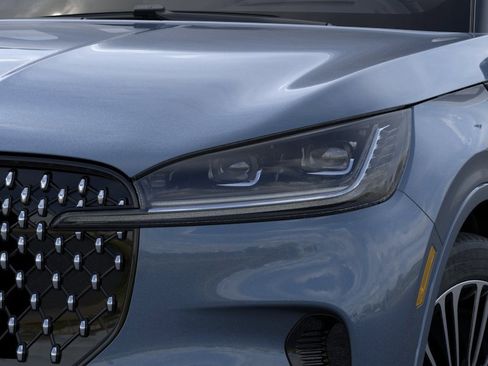 New 2026 Lincoln Aviator Black Label w/ Dynamic Handling Package AWD/4WD image 18