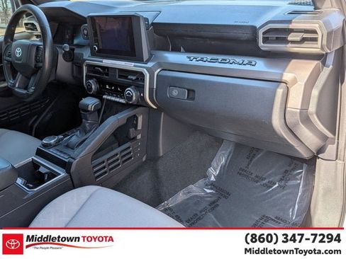 Certified 2024 Toyota Tacoma SR5 AWD/4WD image 36
