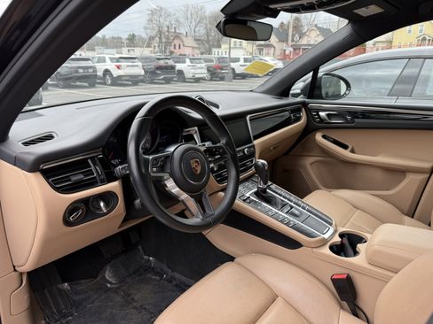 Used 2019 Porsche Macan S image 3